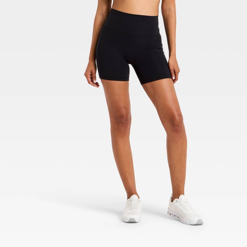 Women's Super Flex High Rise Pocketed Bike Shorts 5" - All in Motion™ Black M