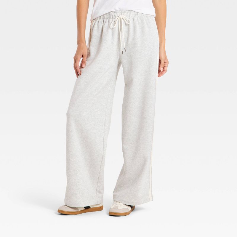 Women's Mid-Rise Straight Leg Track Sweatpants - Universal Thread™ Heather Gray XS
